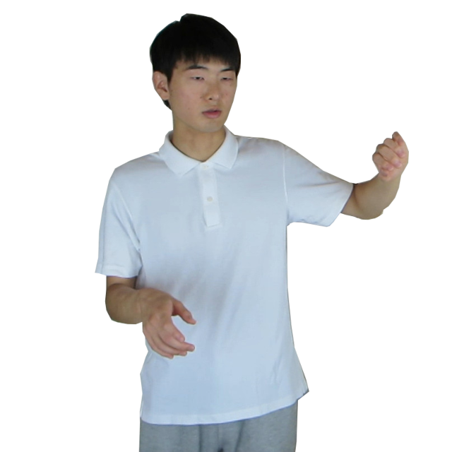 左手で何かの扉を開いた人。右手に何かを持っている。扉を開いた先を見ていて、少し驚いた表情をしている。